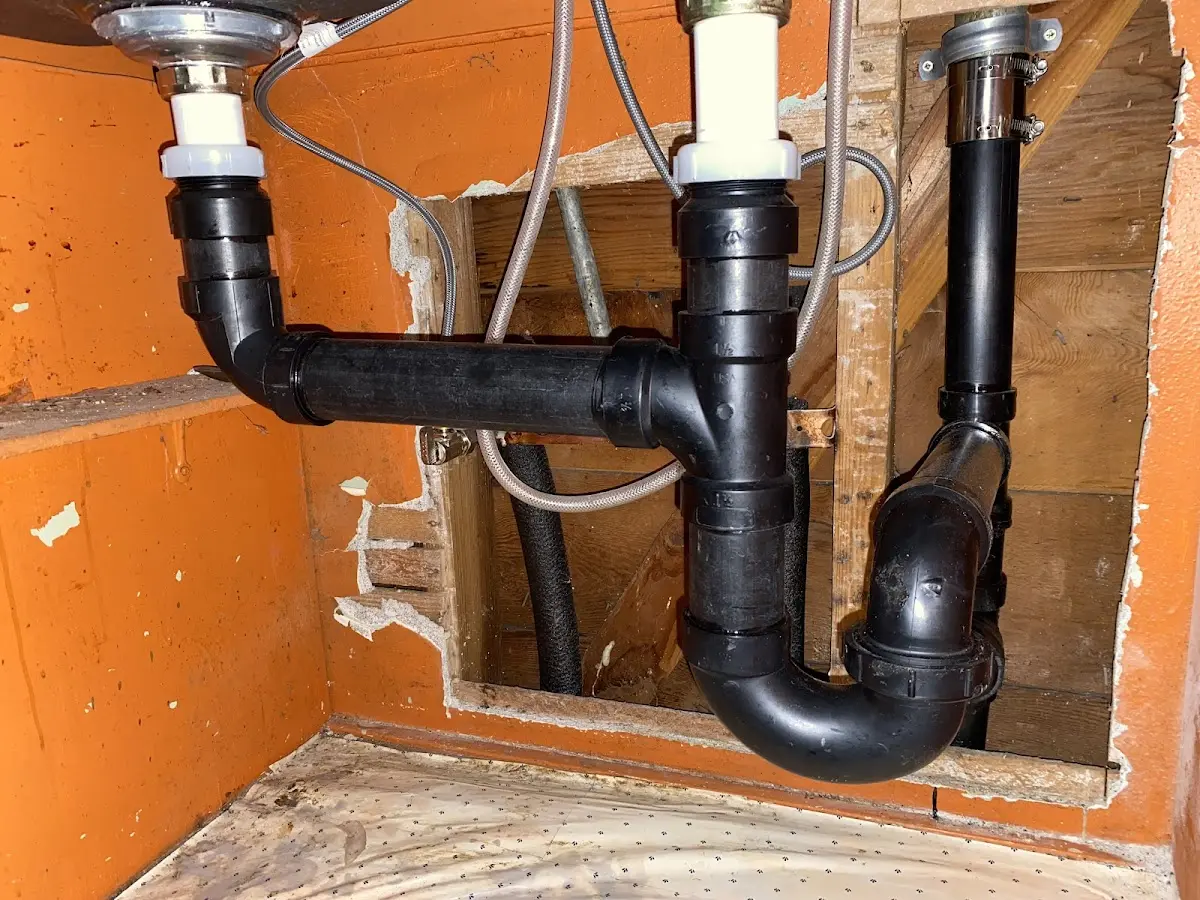 Professional Pipe Bursting equipment and tools on the job in Dickson